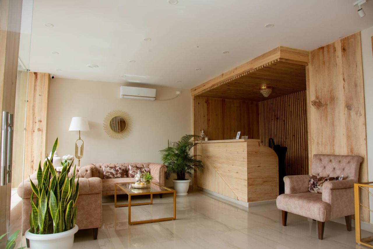 Stay Inn Hotel And Apartment Pokhara Exterior photo